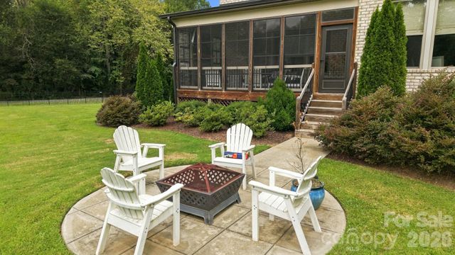 3948 Carmel Acres Drive, Charlotte, NC 28226