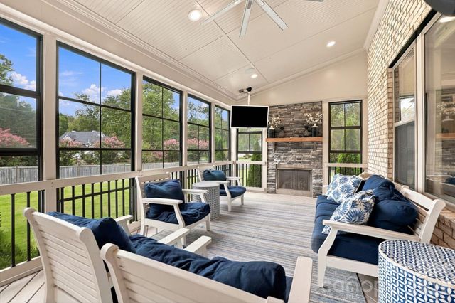 3948 Carmel Acres Drive, Charlotte, NC 28226