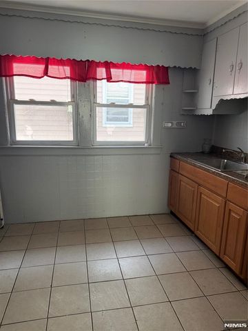 51 Ampere Parkway 2, East Orange, NJ 07017