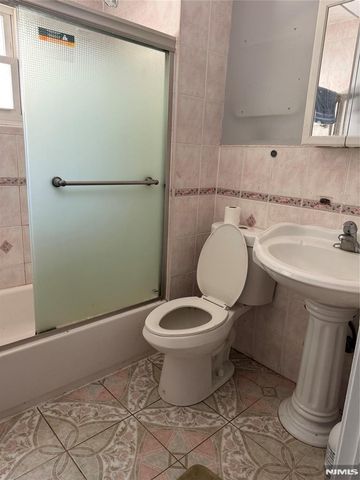 51 Ampere Parkway 2, East Orange, NJ 07017