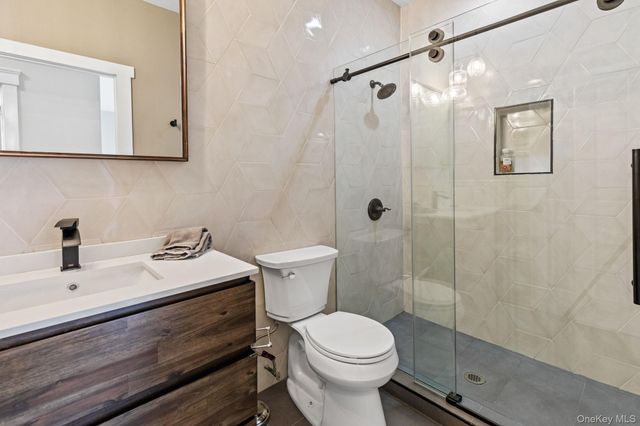 191 Shinnecock Hills Road, Southampton, NY 11968