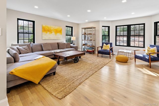 191 Shinnecock Hills Road, Southampton, NY 11968