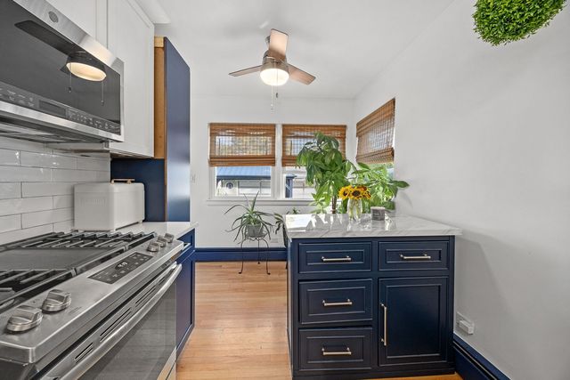 937 Robinhood Lane, La Grange Park, IL 60526