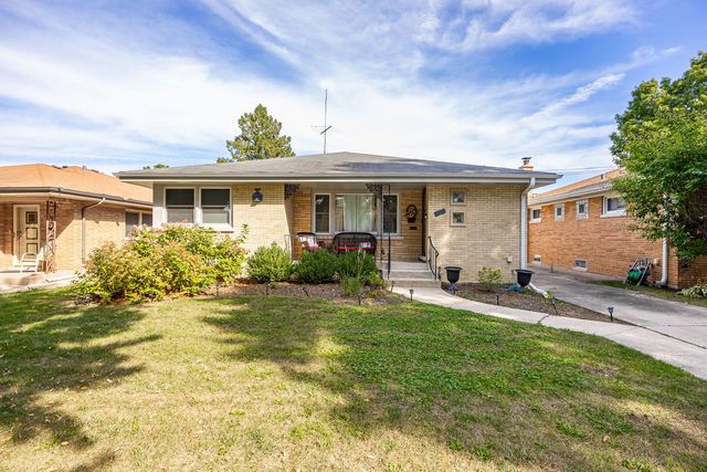 937 Robinhood Lane, La Grange Park, IL 60526