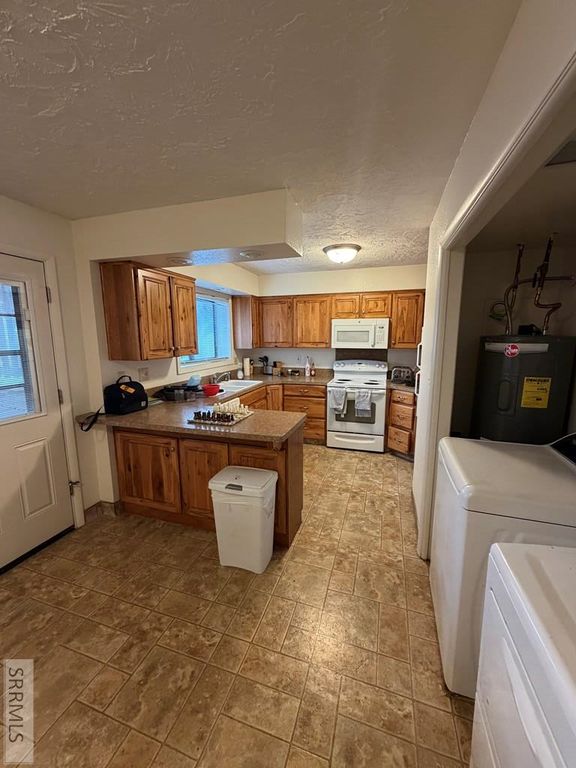Image 11 of property listing at 801-803 S Skyline Drive, Idaho Falls, ID 83402