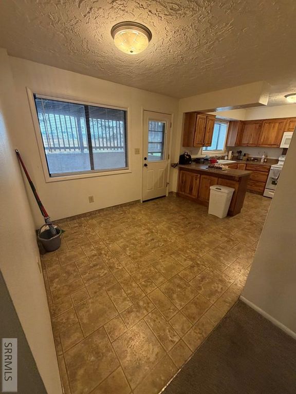 Image 14 of property listing at 801-803 S Skyline Drive, Idaho Falls, ID 83402
