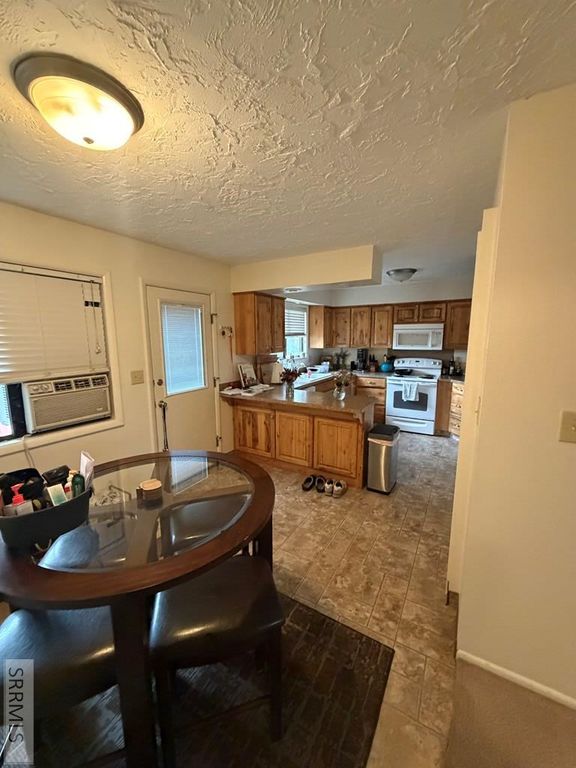Image 21 of property listing at 801-803 S Skyline Drive, Idaho Falls, ID 83402