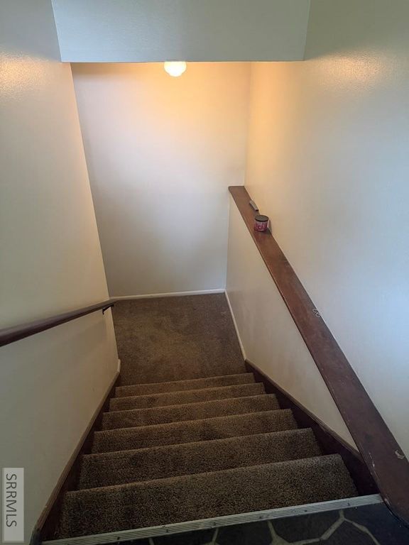 Image 9 of property listing at 801-803 S Skyline Drive, Idaho Falls, ID 83402