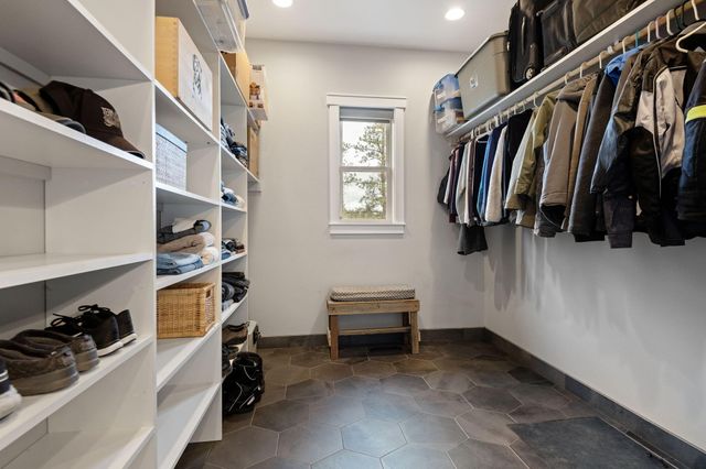 16055 Foothill Lane, Sisters, OR 97759