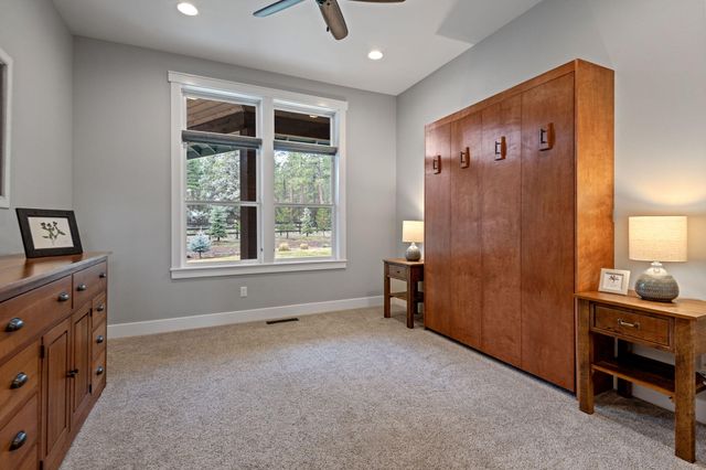 16055 Foothill Lane, Sisters, OR 97759