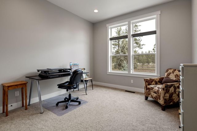 16055 Foothill Lane, Sisters, OR 97759