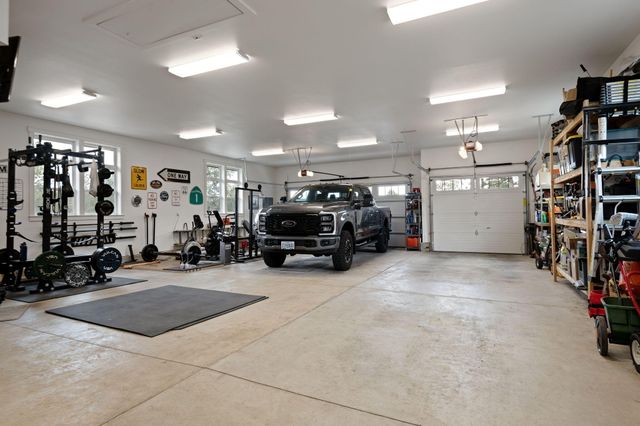 16055 Foothill Lane, Sisters, OR 97759