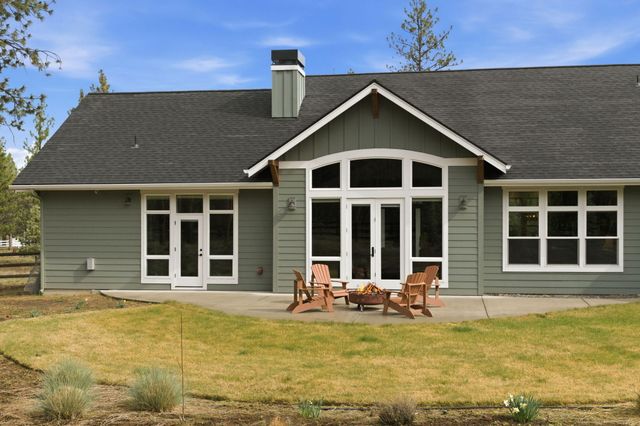 16055 Foothill Lane, Sisters, OR 97759