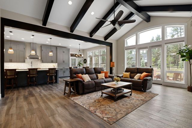 16055 Foothill Lane, Sisters, OR 97759