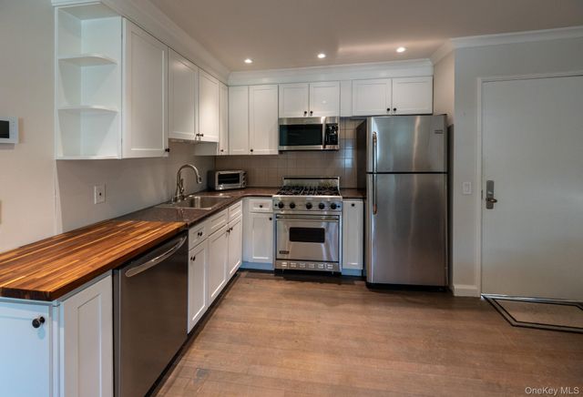 1810 121st Street 1-F, College Point, NY 11356