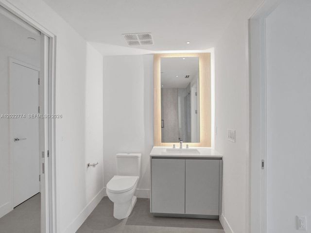 407 N Riverside 402, Pompano Beach, FL 33062