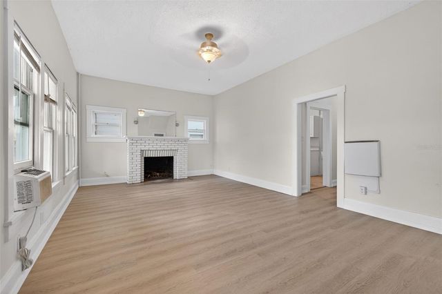 633 7TH AVENUE N, St Petersburg, FL 33701