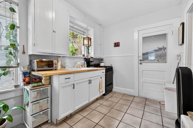 633 7TH AVENUE N, St Petersburg, FL 33701