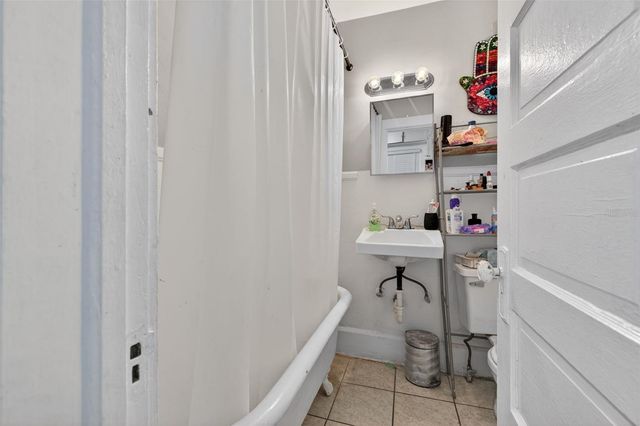 633 7TH AVENUE N, St Petersburg, FL 33701