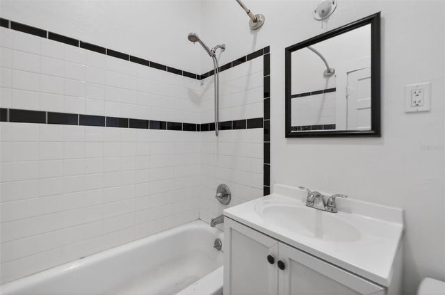 633 7TH AVENUE N, St Petersburg, FL 33701