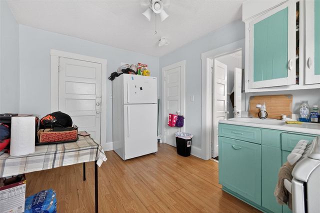 633 7TH AVENUE N, St Petersburg, FL 33701