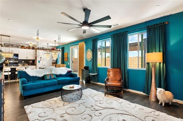 674 Hummingbird, San Jacinto, CA 92583