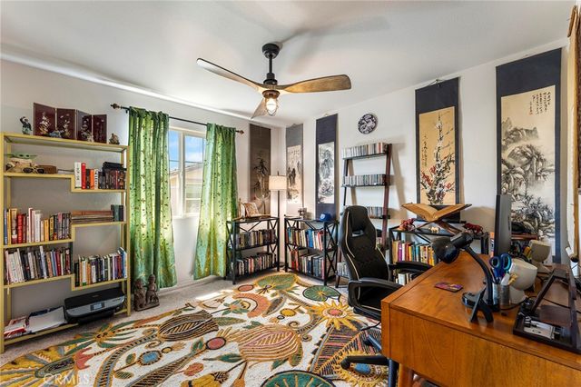 674 Hummingbird, San Jacinto, CA 92583