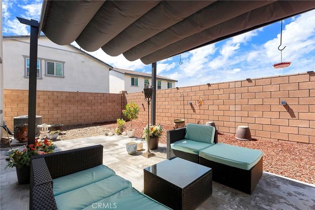 674 Hummingbird, San Jacinto, CA 92583