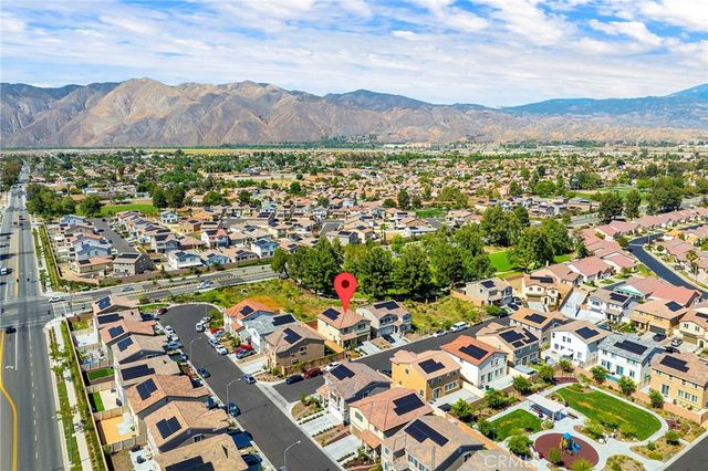 674 Hummingbird, San Jacinto, CA 92583