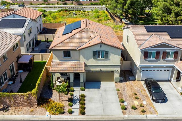 674 Hummingbird, San Jacinto, CA 92583