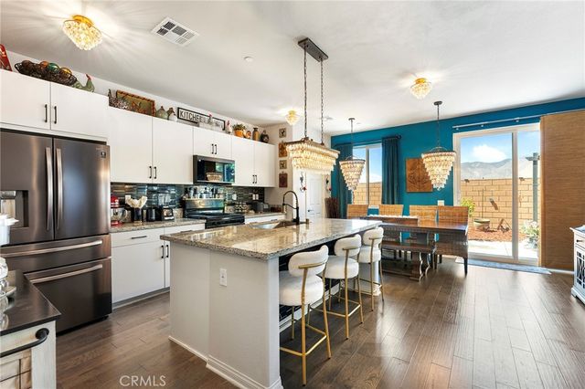674 Hummingbird, San Jacinto, CA 92583