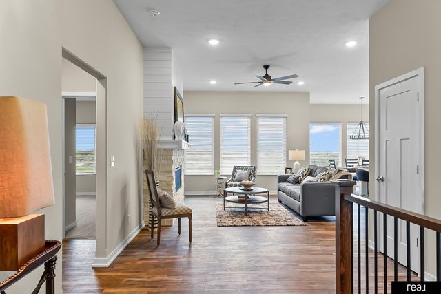 12501 Quail Drive, Bellevue, NE 68123