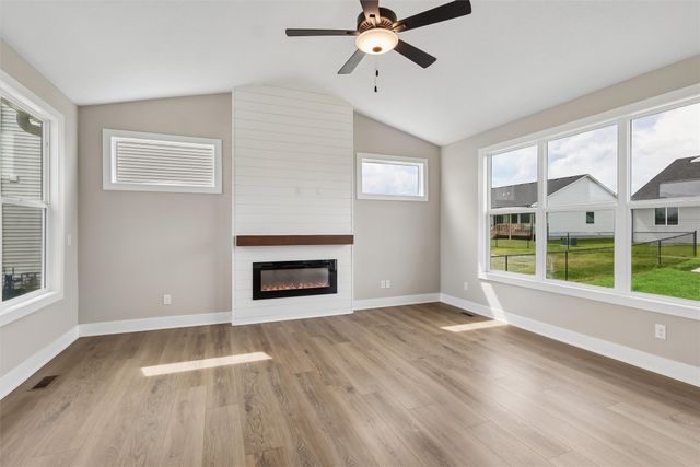 2612 NW Reinhart Drive, Ankeny, IA 50023