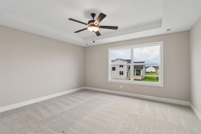 2612 NW Reinhart Drive, Ankeny, IA 50023