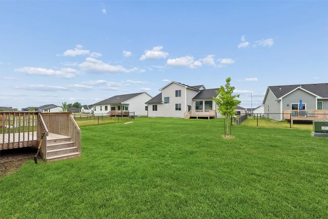 2612 NW Reinhart Drive, Ankeny, IA 50023