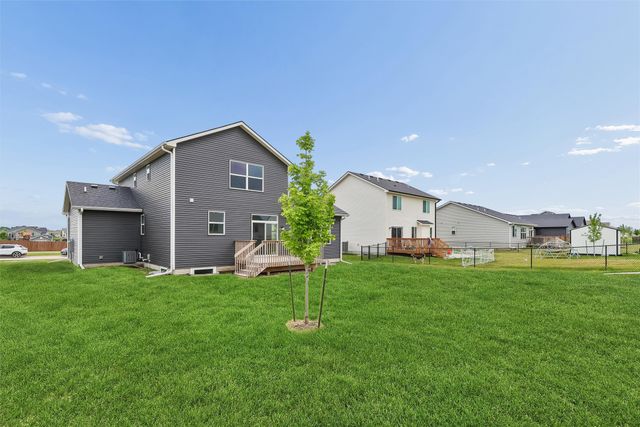 2612 NW Reinhart Drive, Ankeny, IA 50023