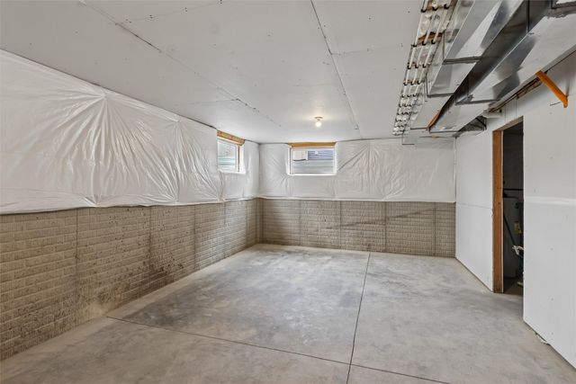 2612 NW Reinhart Drive, Ankeny, IA 50023
