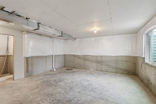 2612 NW Reinhart Drive, Ankeny, IA 50023