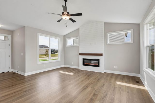 2612 NW Reinhart Drive, Ankeny, IA 50023