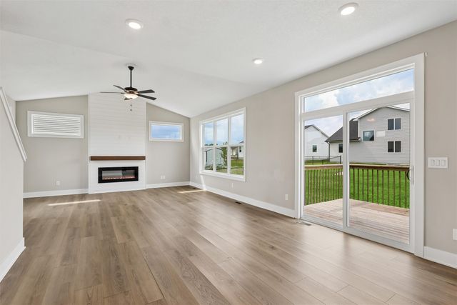 2612 NW Reinhart Drive, Ankeny, IA 50023