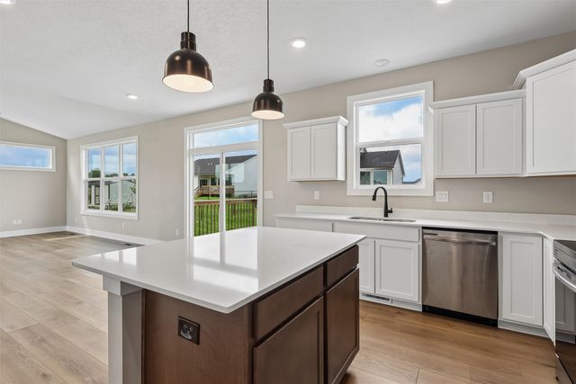 2612 NW Reinhart Drive, Ankeny, IA 50023