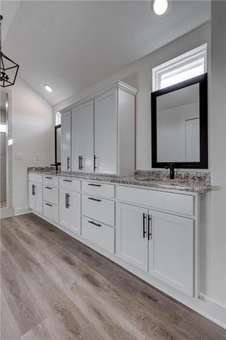 1816 Silverback Way, Pittsburg, KS 66762