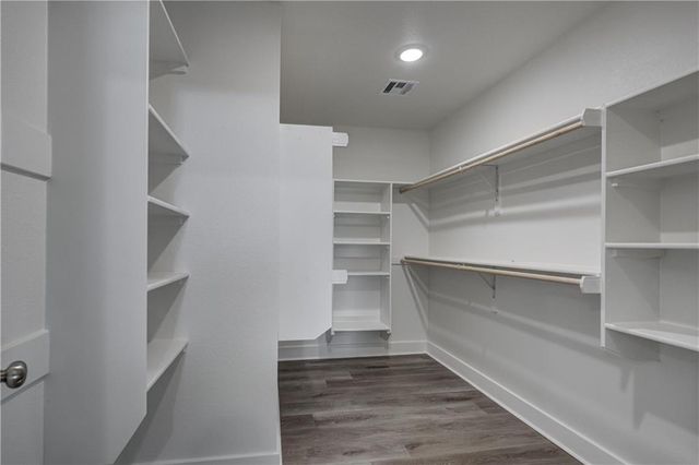 1816 Silverback Way, Pittsburg, KS 66762