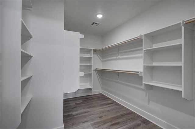 1816 Silverback Way, Pittsburg, KS 66762