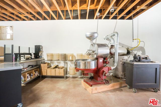 1529 W Pacific Coast Highway, Long Beach, CA 90810