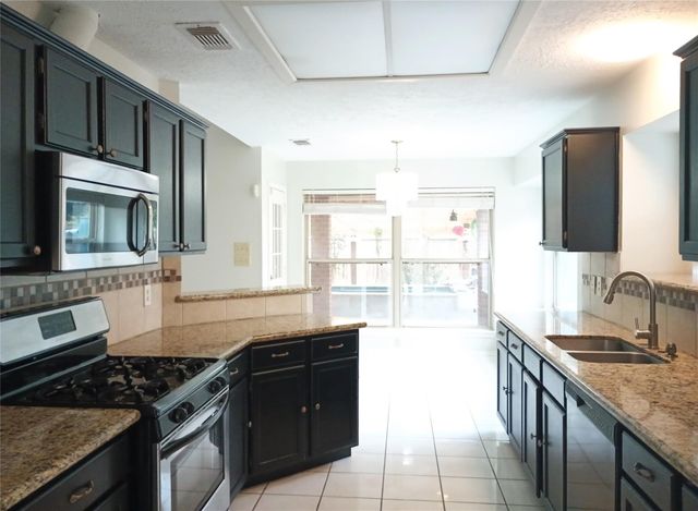 16355 Flint Run Way, Sugar Land, TX 77498