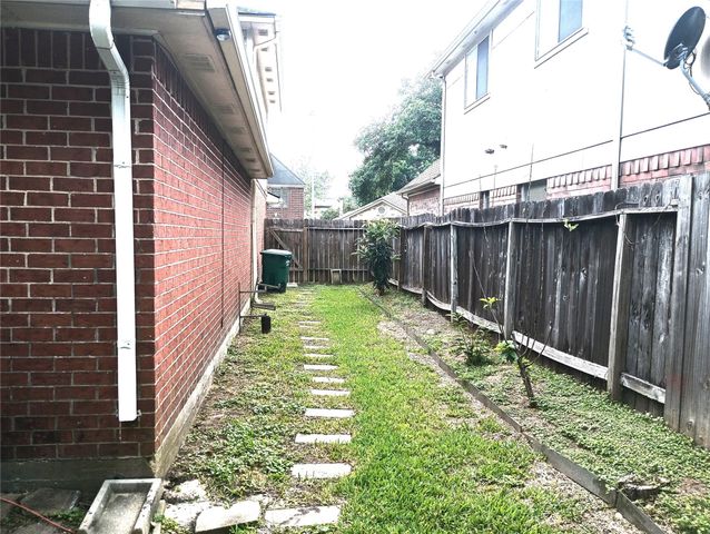 16355 Flint Run Way, Sugar Land, TX 77498