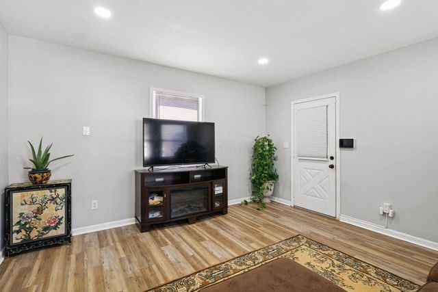 205 S Ashburton Road, Columbus, OH 43213