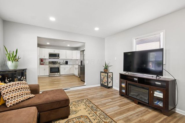 205 S Ashburton Road, Columbus, OH 43213
