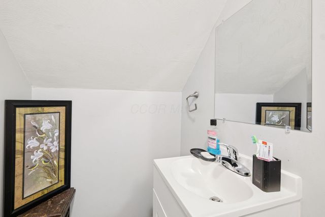 205 S Ashburton Road, Columbus, OH 43213